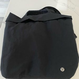 NWT Lululemon On My Level 2.0 Tote Bag, 19L, Black